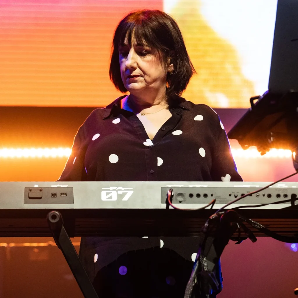 Grupa New Order otkazuje turneje: Džilijan Gilbert se leči od kancera