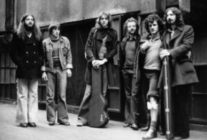MPM REFLEKTOR: Buldožer – „Pljuni istini u oči“ (1975), debitantski album koji je promenio jugoslovenski rok